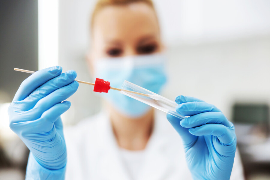 PCR, antigenní test anebo protilátkový test?
