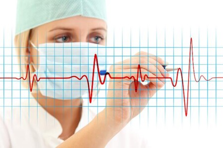 Kardiostimulátor a defibrilátor